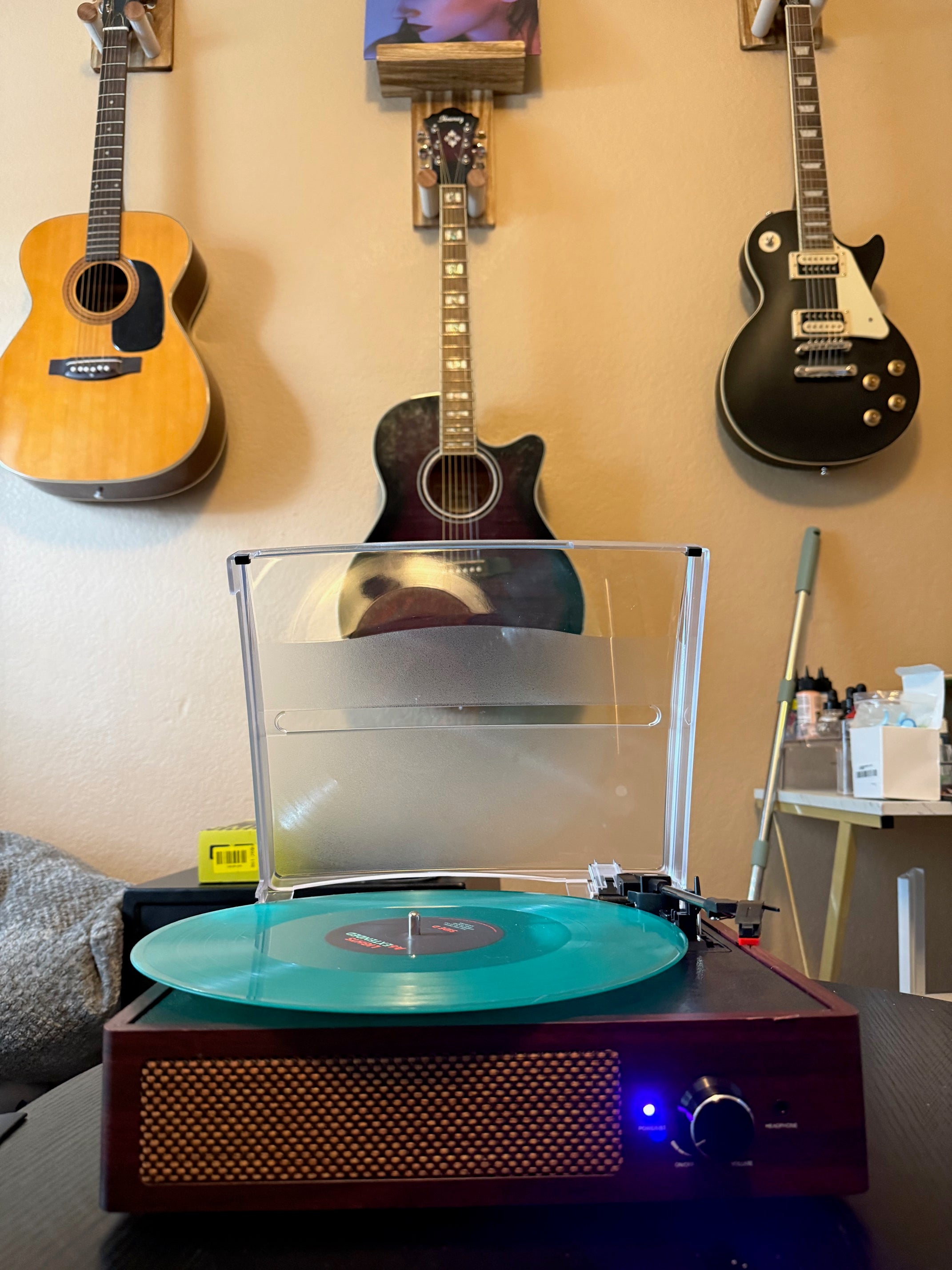Vinyl Record Player Turntable with Built-in Bluetooth Receiver & 2 Stereo Speakers, 3 Speed 3 Size Portable Retro Record Player for Entertainment and Home Decoration