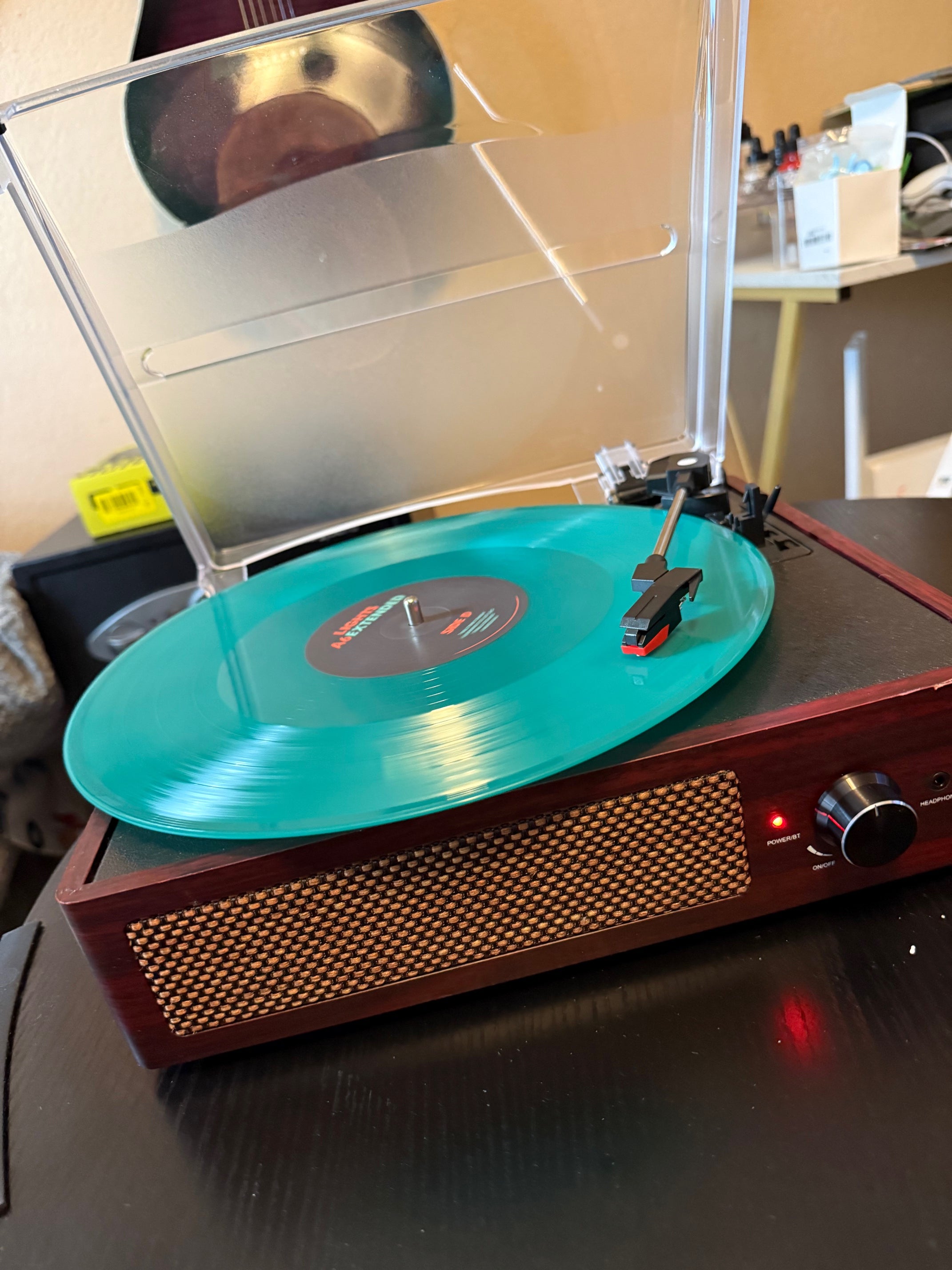 Vinyl Record Player Turntable with Built-in Bluetooth Receiver & 2 Stereo Speakers, 3 Speed 3 Size Portable Retro Record Player for Entertainment and Home Decoration